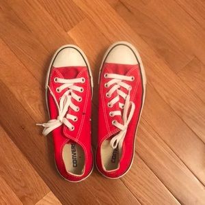 NEVER WORN red converse
